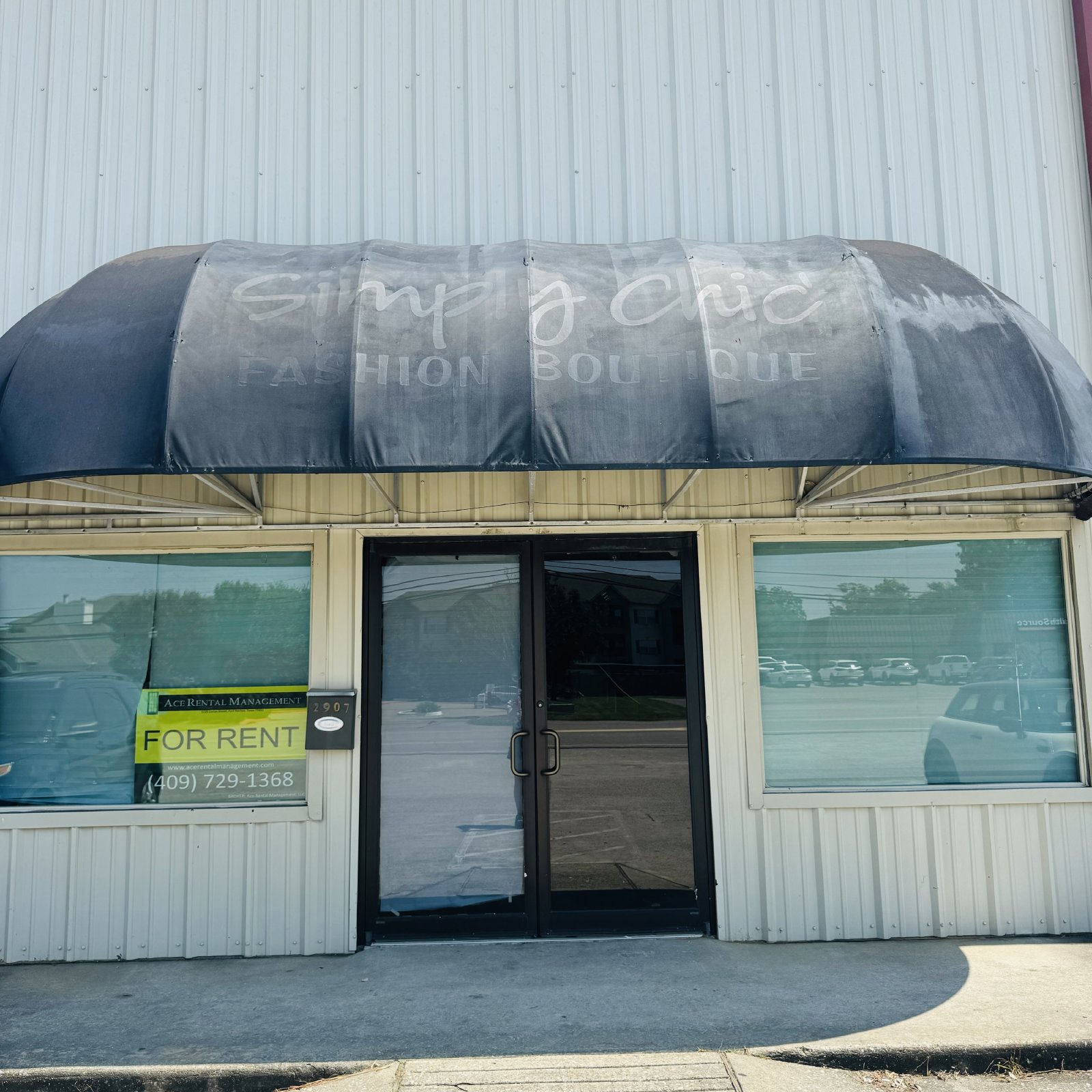 2907 Nederland Ave
